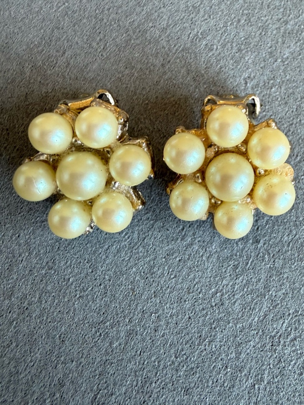 Vintage 1950s Pearl Cluster Clip-On Earrings Retro Bridal Statement
